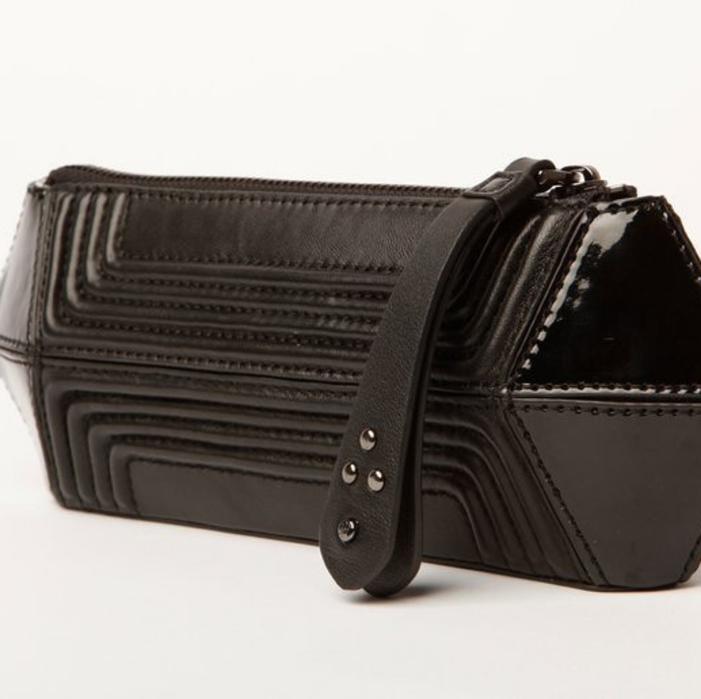 LF: HAYDEN HARNETT DISNEY TRON BYTE CARRYALL